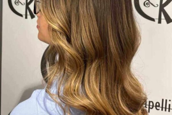 Capelli colorati: 5 regole d’oro per mantenerli luminosi