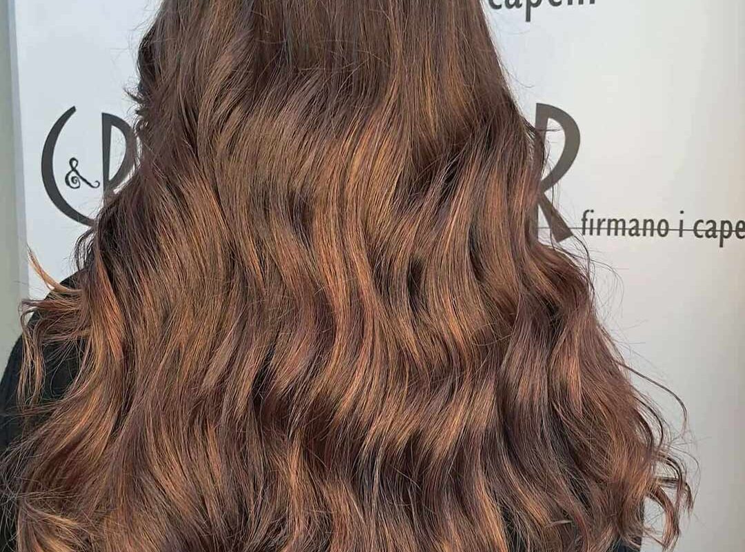 Come proteggere i capelli dal calore di phon e piastra